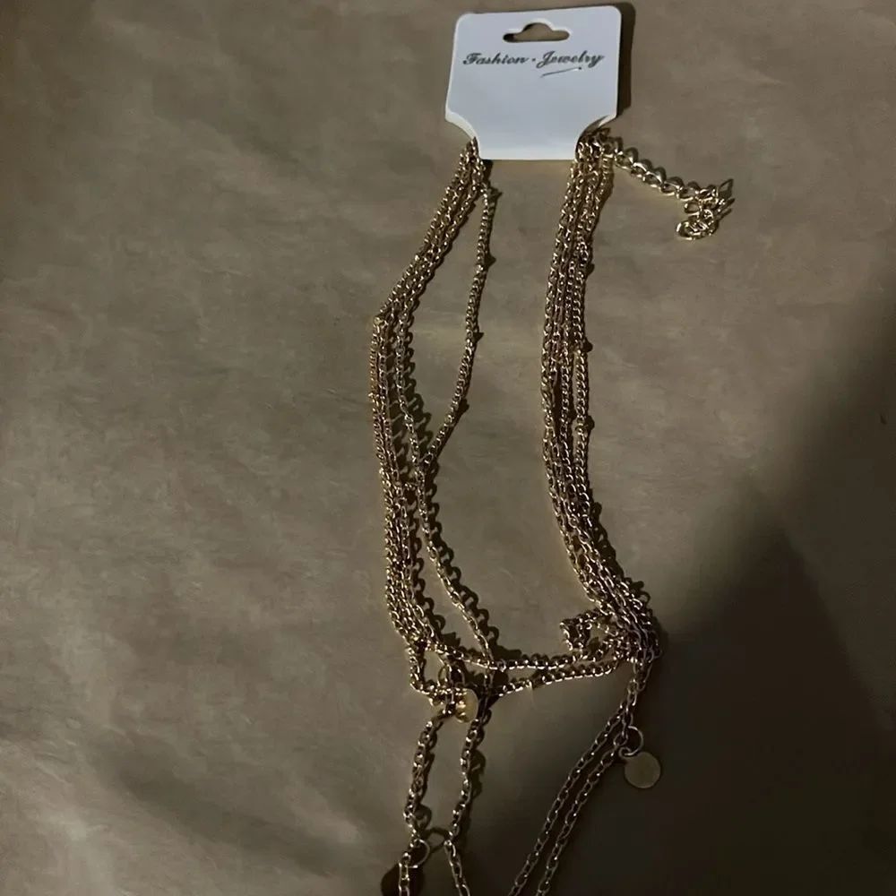 Beautiful Necklace  - Picture 3 of 4